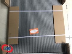 KÉT NƯỚC HINO 300 WU422L - 1640078271