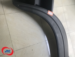 ỐP BÀN ĐẠP LÊN XUỐNG CABIN, TRÁI HD270 - 869307C003