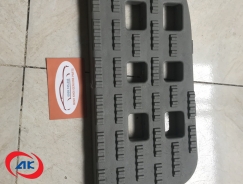BÀN ĐẠP LÊN XUỐNG CABIN , PHẢI NHỰA	AUMAN C3400/C3000 - H0845010026A0