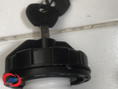 NẮP THÙNG DẦU CÓ CHÌA KHÓA 	HD65/72 - 311805HA00