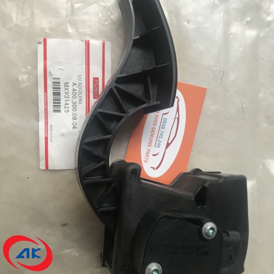 BÀN ĐẠP GA (CÓ CẢM BIẾN)	FUSO-FIV1P-4250-E4/FIV1P-4800-E4/FIV1P-4800 - MX931425