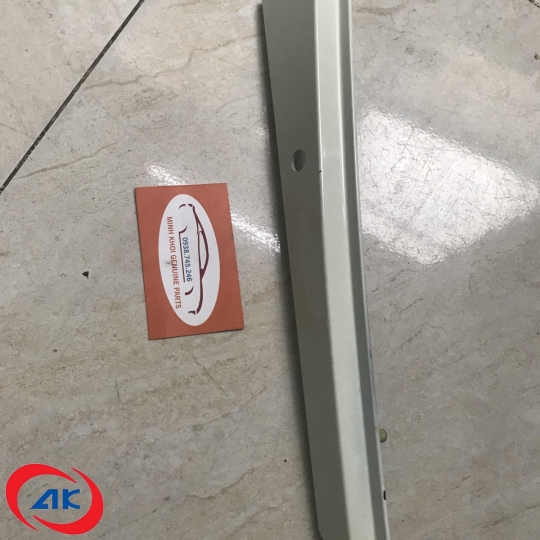CUA ROONG DƯỚI ĐÈN PHA, TRÁI (ĐỌAN DƯỚI NGẮN)	FT015 / FD060 - 1B17853100116