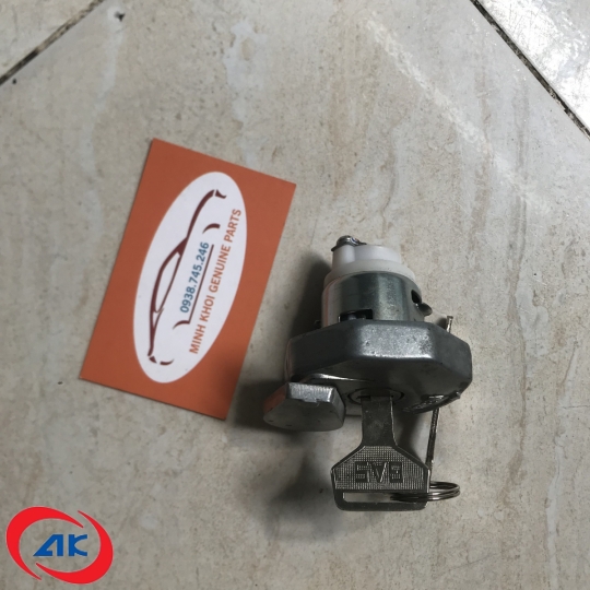 NẮP THÙNG DẦU  CÓ CHÌA KHÓA	MITSHU CANTER 4.7 - MC995804