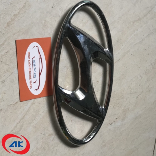 LOGO HYUNHDAI CHỮ H 	HD65/ HD72 - 864106A001