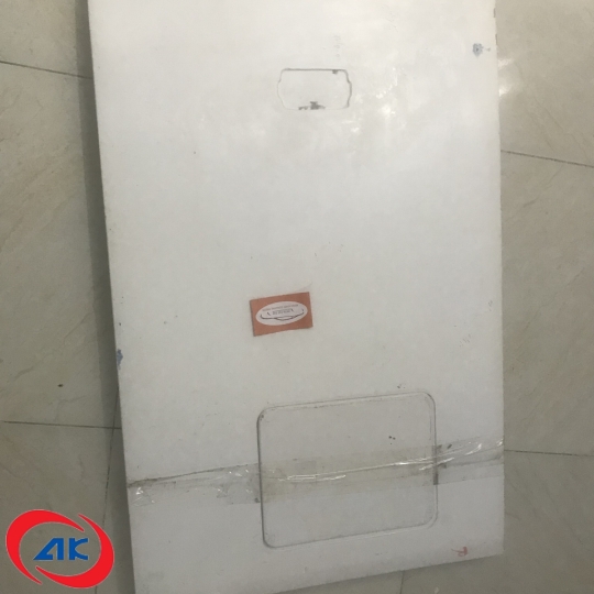 NẮP CỐP THÙNG DẦU PHẢI 600 X 980 COMPOZIT	TRACOMECO / HB120 - 1024718002A