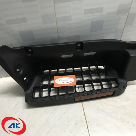 BÀN ĐẠP LÊN XUỐNG CỬA PHẢI  ISUZU 130SP - 898022774JL