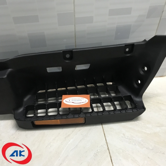 BÀN ĐẠP LÊN XUỐNG CỬA TRÁI  ISUZU 130SP - 898022774JR