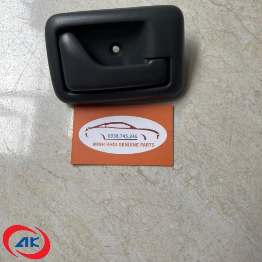 TAY MỞ CỬA TRONG TRƯỚC PHẢI	SUZUKI APV - MK90200R