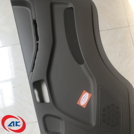 TÁP PI CỬA PHẢI	IZ65 - BN3-A23942-AD
