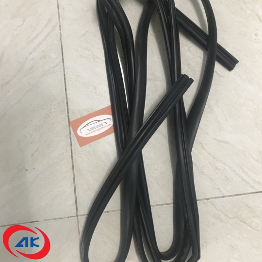 ROONG KÍNH CỬA LÊN XUỐNG SỢI NHỎ, GIỮA (SU)	HB120 - 811238D100