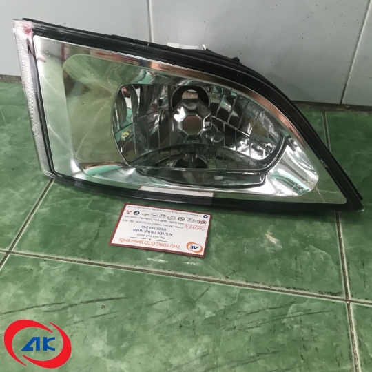 Đèn pha phải Vinaxuki 500kg
