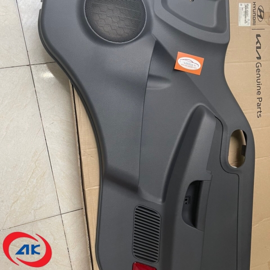 TÁP PI CỬA, PHẢI	K200/ K250 - 823024E040P1