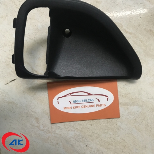 ỐP TAY MỞ CỬA TRONG PHẢI	HD65/72 - 823115H000