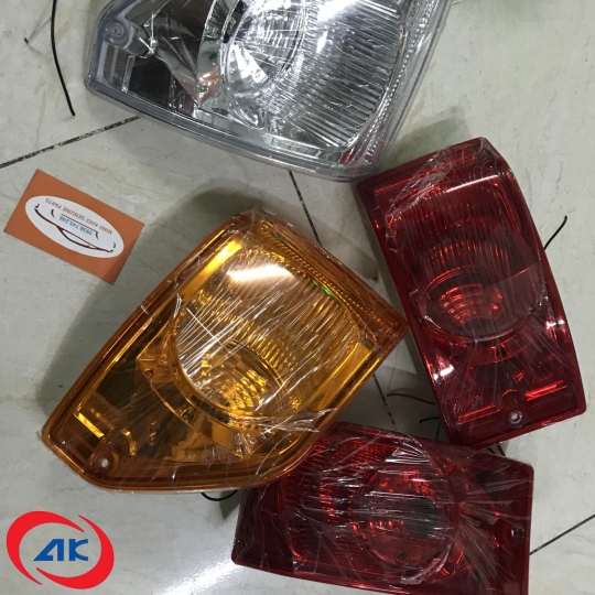 ĐÈN LÁI SAU TRẮNG VÀNG ĐỎ PHẢI SAMCO 35C - HC-B-2352-1TR / HC-B-2352-1DR / HC-B-2352-1VR