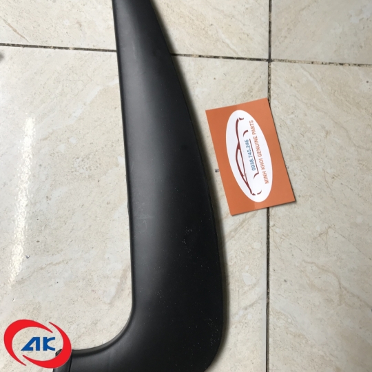 TAM GIÁC CỬA TRƯỚC, PHẢI	FUSO CANTER 4.7 - MK403622