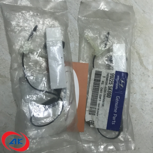 CẢM BIẾN NHIỆT ĐỘ MÁY LẠNH, HD65/72 - 992255K000