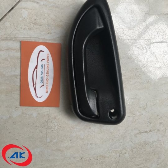TAY MỞ CỬA TRONG, PHẢI	TOWNER 950 - 83101C3000