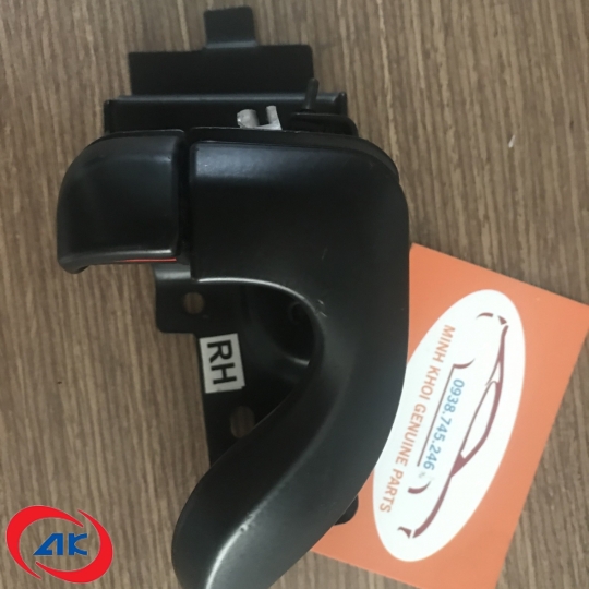 TAY MỞ CỬA TRONG,L2, PHẢI, HD65/72 - 823205H001