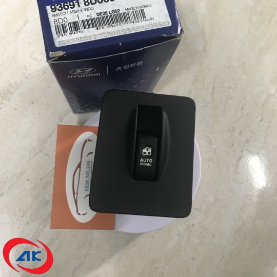 CÔNG TẮC BẤM KÍNH CỬA TÀI	HB120 - 936918D000
