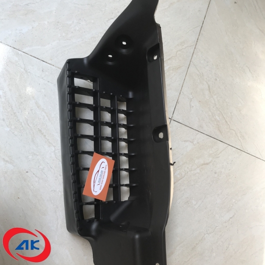 ỐP BÀN ĐẠP LÊN XUỐNG PHẢI	IZ65 - BN3-13220-AB-LL