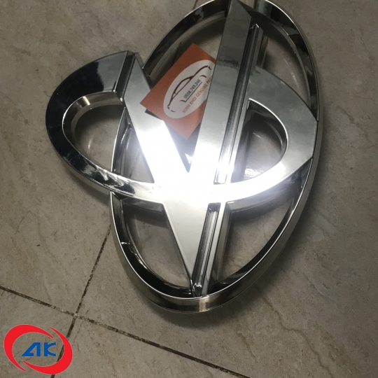 LOGO TRÊN CABO  HENGLONG 507 - M51-8215220