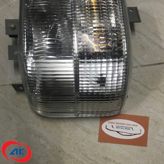 ĐÈN XI NHAN TRƯỚC TRÁI	deawoo 15 tấn 2013-2015 - 044210LH