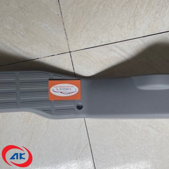 NẸP TÁP PI SÀN TRÁI FUSO CANTER6.5 - MK405388