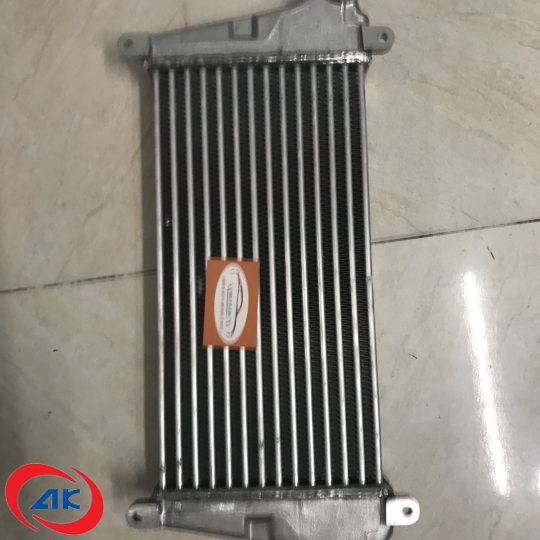 KÉT GIẢI NHIỆT TURBO ISUZU QKR - 8972106440