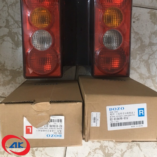 ĐÈN LÁI SAU IZ49 - 02-010698-015 / 02-010698-016