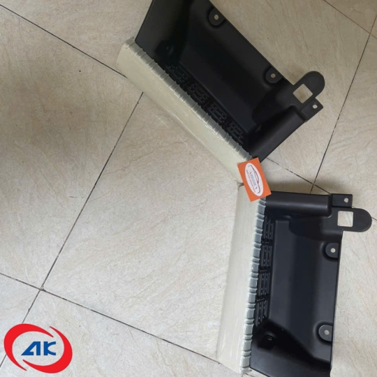 ỐP BÀN ĐẠP LÊN XUỐNG / ỐP BỆ BƯỚCOLLIN - L0845010503A0 / L0845010603A0