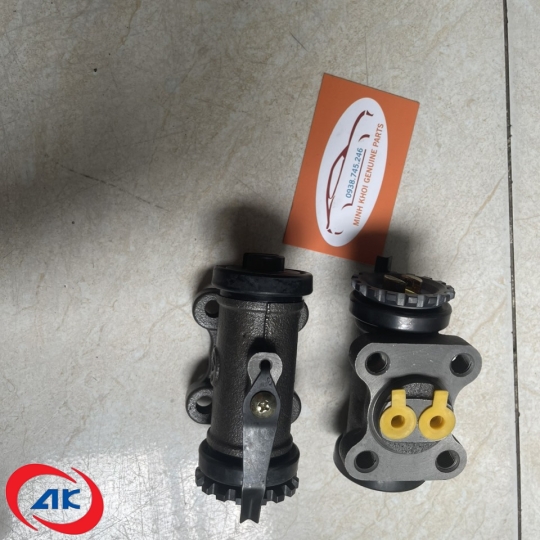 HEO THẮNG BÁNH SAU IZ49 - 70053215004L / 70053215004R